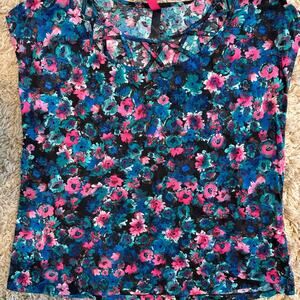 Plus size floral top size 2X